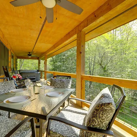 North Carolina Cabin - Hot Tub, Near Coopers Creek